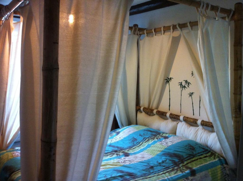 Ferme Du Montheu Bed & Breakfast Dommartin-sous-Amance Room photo